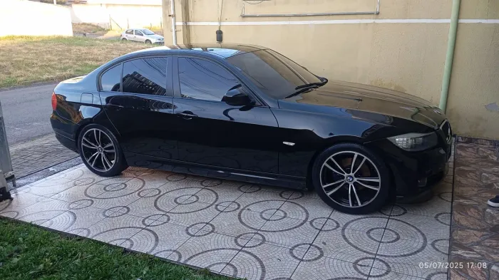 BMW 320I A 2011