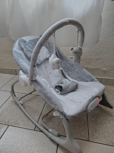 Cadeira de balanço para bebê - Elétrica