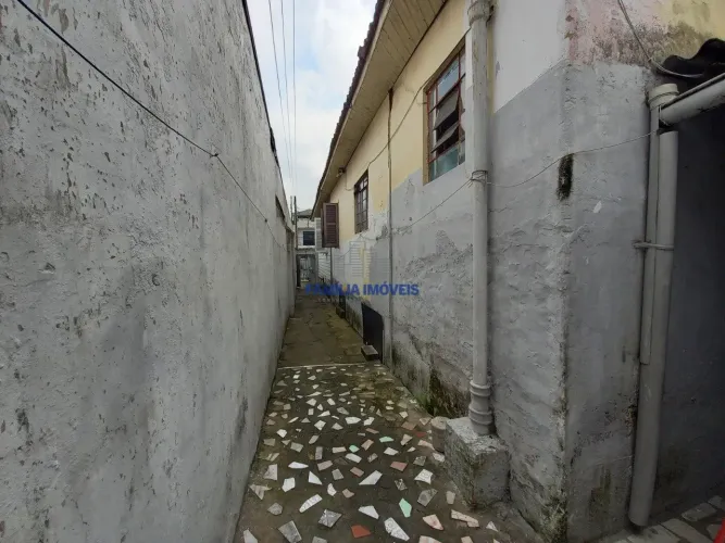 Terreno à venda com 7x30 no bairro Ponta da Praia em Santos S/P