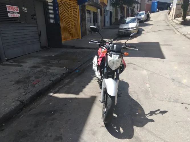 Fazer 250  2012 ,vermelha 