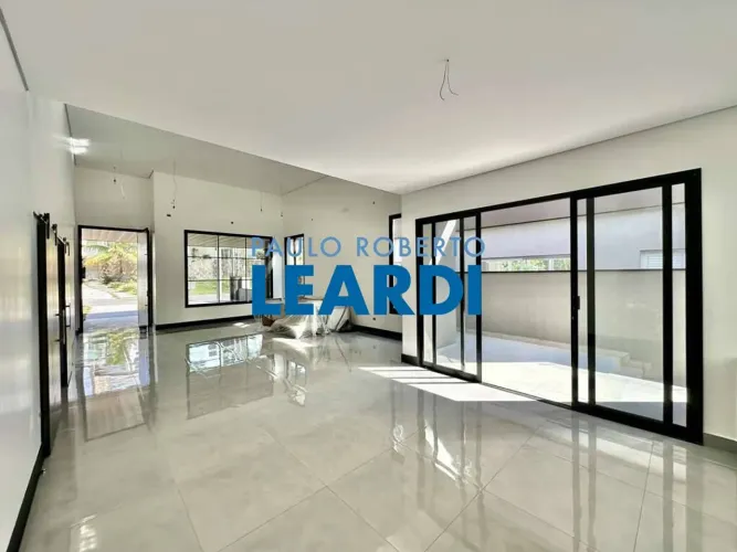 CASA EM CONDOMÍNIO - JARDIM DO GOLF I - SP
