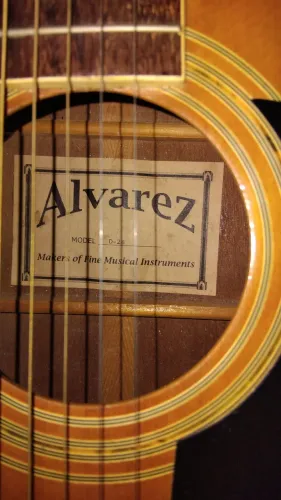 Violão Alvarez D-28