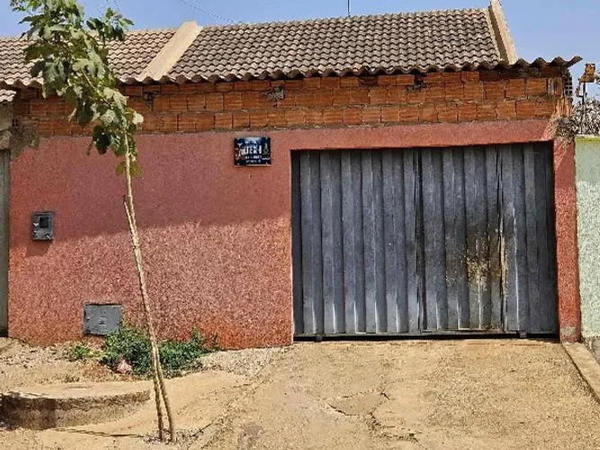 Imóvel com bom aproveitamento Casa no Jardim Ana Beatriz Ii, Santo Antonio do Descoberto