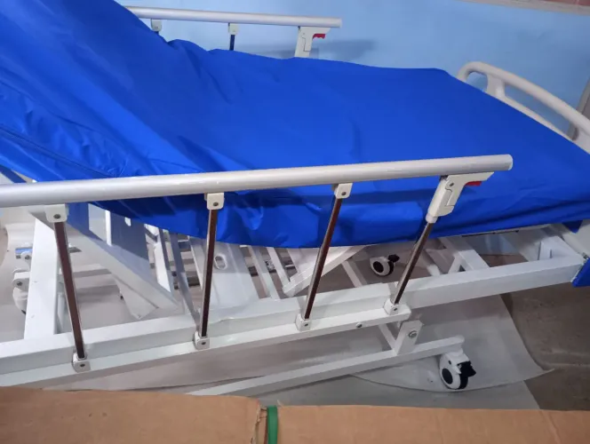 Cama Hosp.Manual 03 Manivelas- Nova.