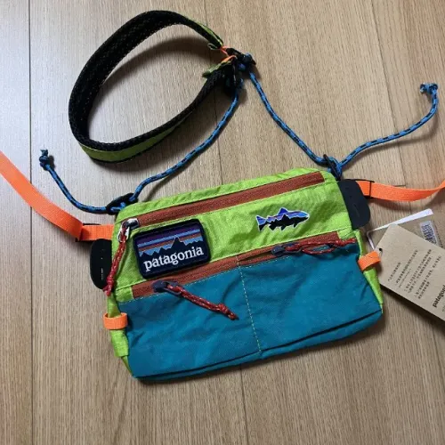 Bolsa Patagonia Shoulder Bag Verde e Azul