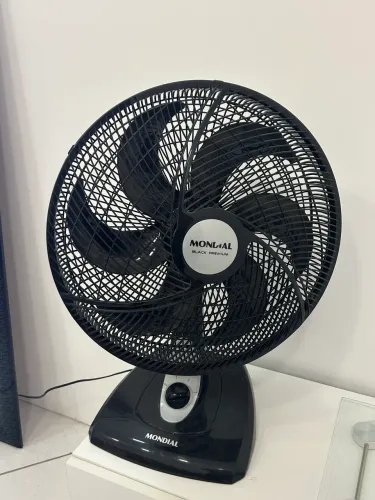 Ventilador de chão mondial