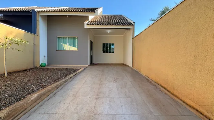 Casa Nova à Venda no Jardim Ibirapuera em Maringá- 2 Quartos e Edícula
