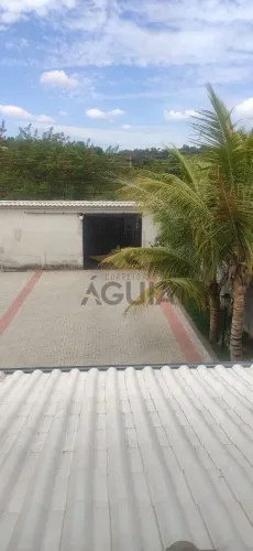 Excelente Casa no Bairro Colonial.