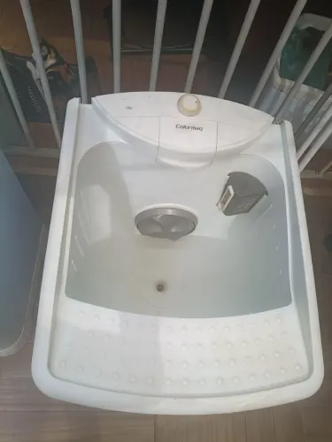 Tanquinho colormaq 5 kg funcionando perfeitamente buscar perto do buriti shopping