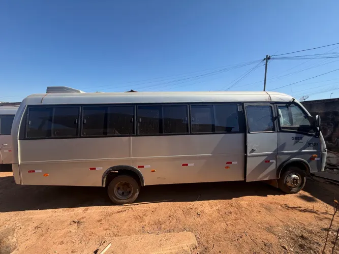 Vendo Microônibus Volare V8