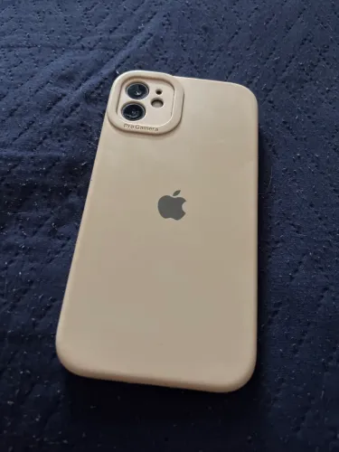 Vendo iPhone 11 usado