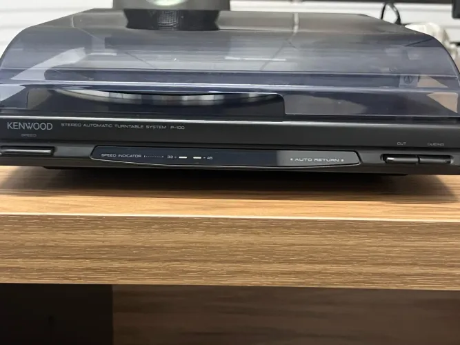 Toca discos P100 Kenwood 