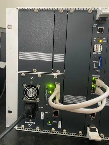 Gateway GSM HyperMedia 3G - 8 Canais (2x CG 4.1 + HBS 2.0)
