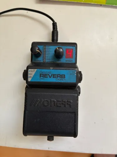 PEDAL DE REVERB DGR1