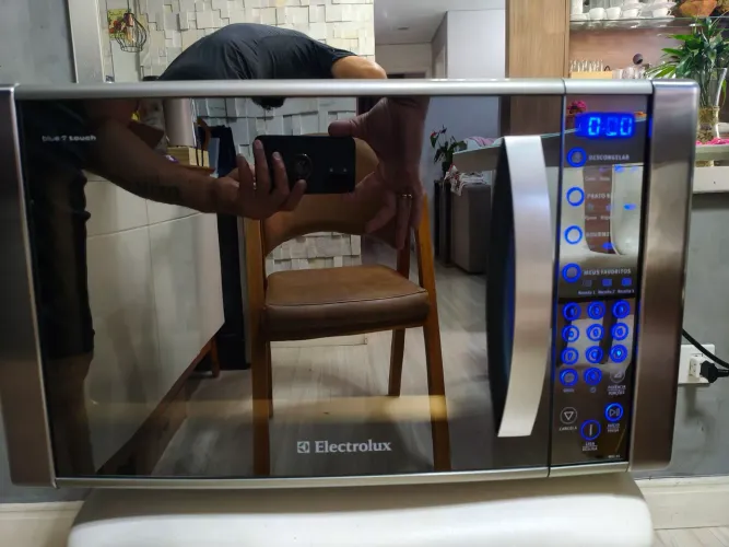 Vende-se microondas MEC41 Eletrolux 