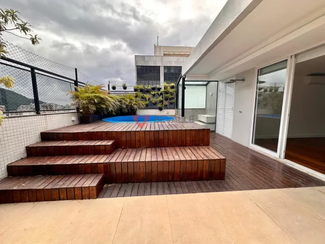 Cobertura à venda no Humaitá: 252m², 4 quartos, 2 vagas