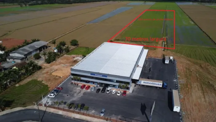 Galpão Logístico para Locação na Vila Nova em Joinville-SC: 05 Docas, Pátio e 2.500m² de Á