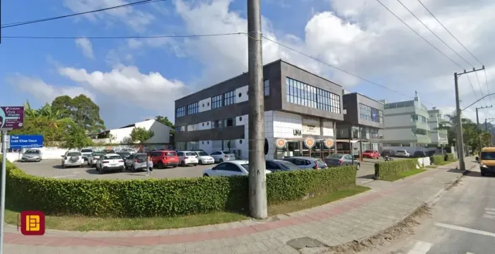 Sala comercial Ingleses mobiliada