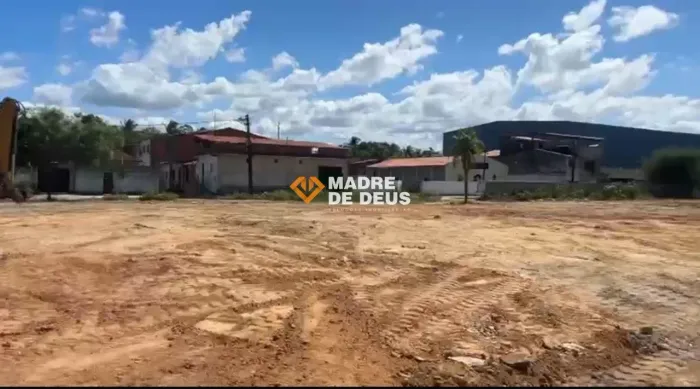 Terreno à venda - Localização Estratégica na BR-116, Messejana - Fortaleza/CE