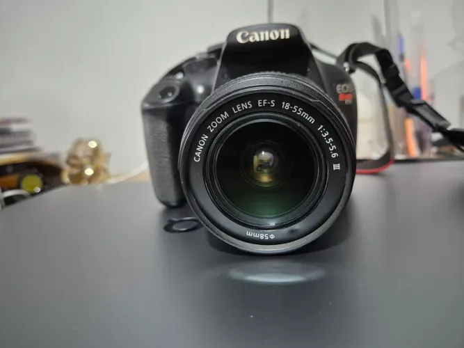 Canon T5 + Lente EF 18-55mm