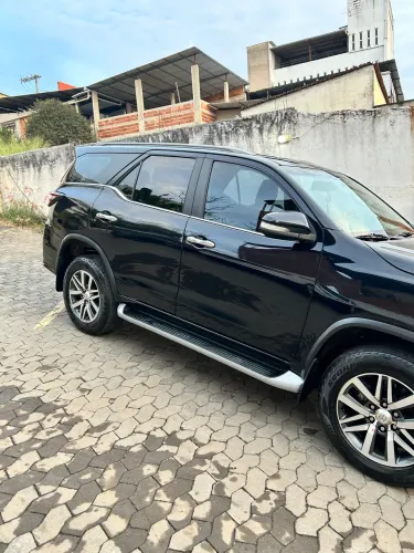 Toyota Hilux SW4 SRX 4X4 2.8 TDI 16V Dies. Aut. 2017