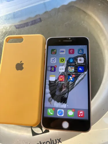 iPhone 8 Plus 