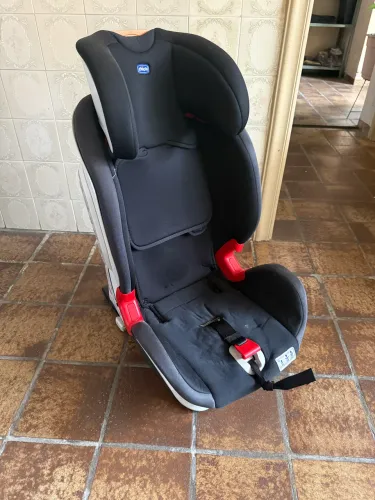 Cadeirinha Chicco Youniverse Isofix