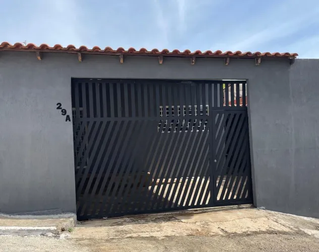 PARTICULAR VENDE NA ARNIQUEIRA CONDOMÍNIO FECHADO 