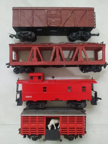 Ferromodelismo 4 vagões HO