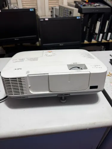 Projetor Nec M260X (precisa concerto)