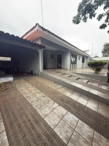 Imóvel para venda tem 121 metros quadrados com 3 quartos em Vila Morangueira - Maringá - P