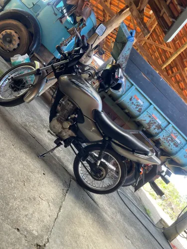 Titan 125 2001 completa 