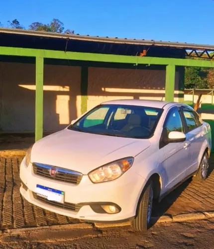 Fiat Grand Siena Tetrafuel 1.4 EVO F. Flex 8V 2016