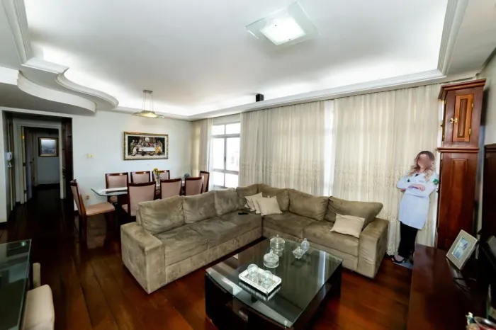 Apartamento à Venda - Sagrada Família, 4 Quartos, 180 m2