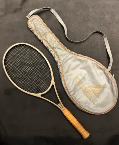 Raquete Pro Kennex Vintage Anos 80 Com Capa Original - pra vender rápido