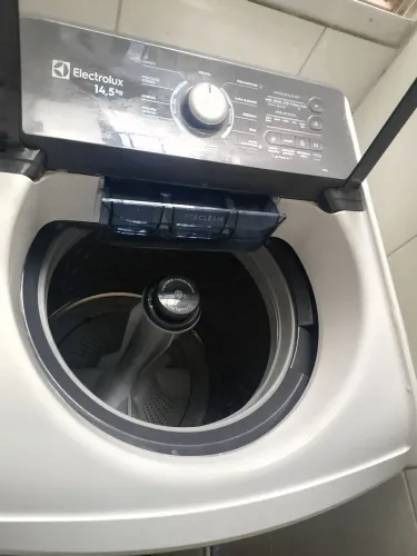 Vendo uma máquina de lavar roupas Eletrolux 14,5 kg
