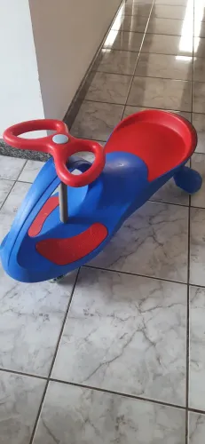 Carrinho Gira-Gira 