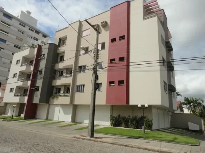 Vendo apartamento bem localizado no bairro Vila Moema em Tubarão SC