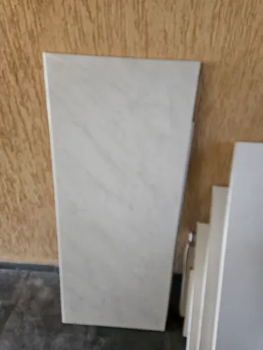 Mesa suspensa