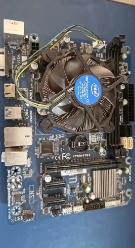 Placa Mãe PCWare IPMH81G1 (LGA 1150) Intel H81 - Aceito proposta