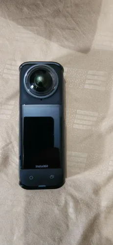 Câmera de ação  Insta 360 x4