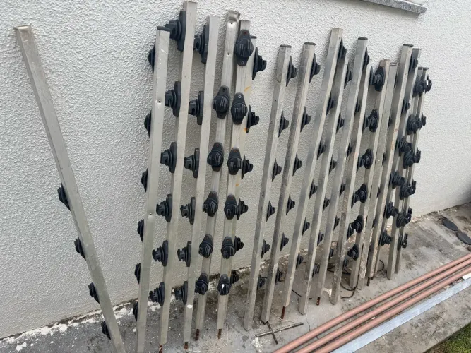 Hastes para cerca elétrica