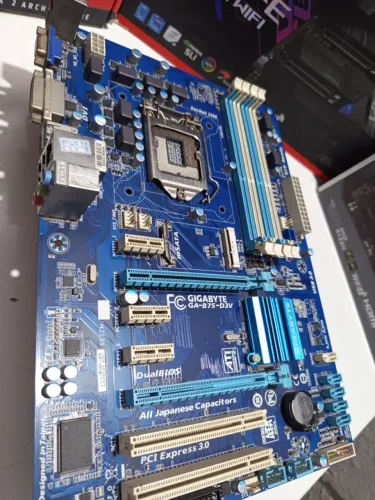 Placa mae Gigabyte GA B75 d3v LGA 1155