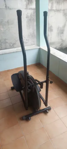 Bicicleta Elíptica em bom estado uso doméstico 