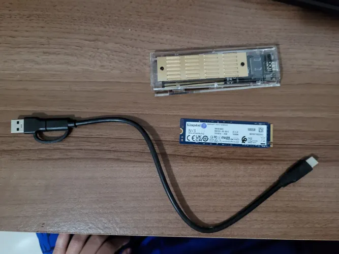 SSD 500GB NVMe M.2 (NV3) + Case USB Externa