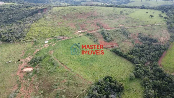 FAZENDA DE 50 HECTARES EM PASSA TEMPO - MG