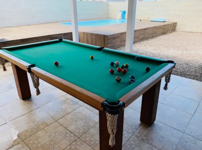 Casa de praia com piscina, churrasqueira, ar condicionado, wifi (Pinheira)
