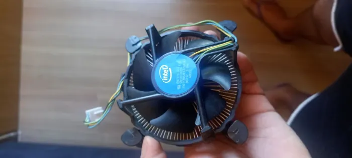 Cooler com dissipador em ótimo funcionamento 