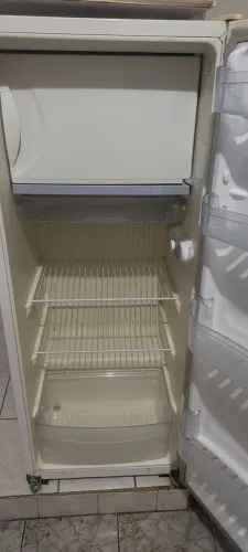 Vende - se Geladeira e Fogão