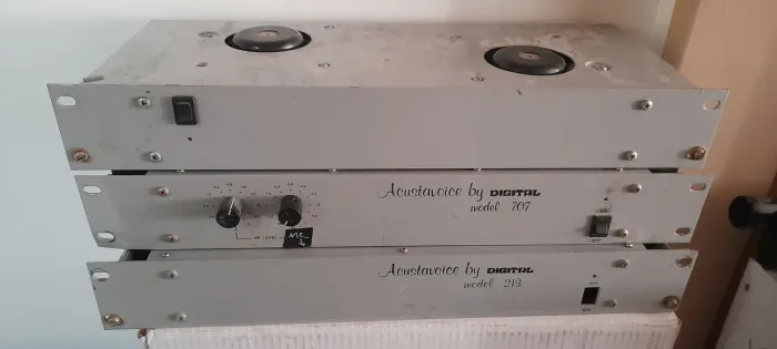 Aparelhos de som , usados ( lote de 10 pecas)